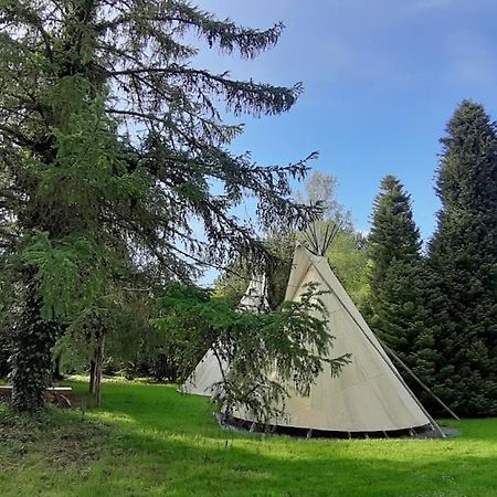 Отель Levaltipis Saint-Gatien-des-Bois Экстерьер фото