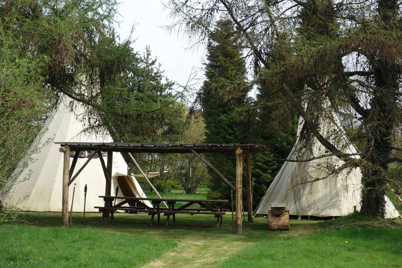 Отель Levaltipis Saint-Gatien-des-Bois Экстерьер фото